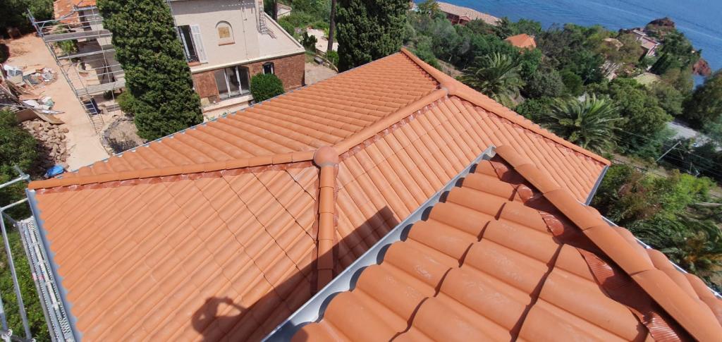 rénovation du toit de la villa à Cannes